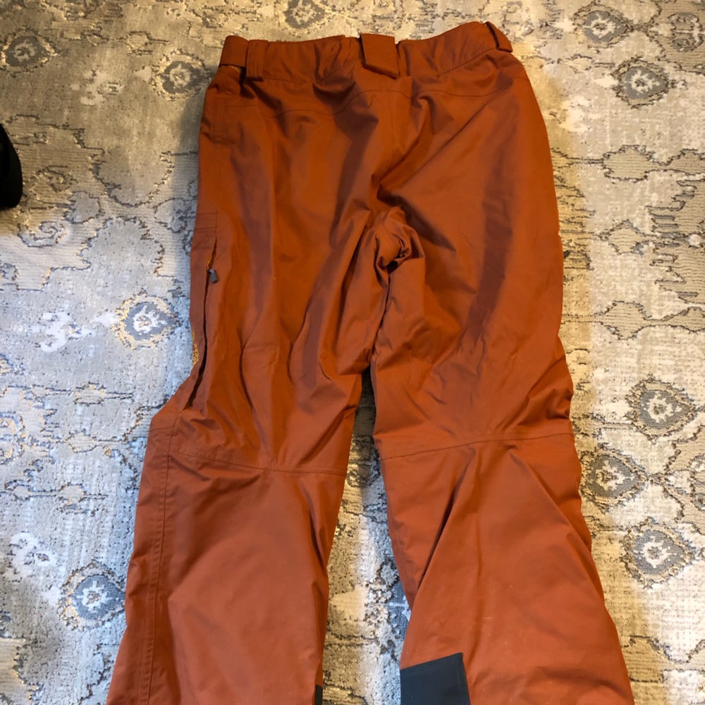 Mountain Hardwear ski snowboard pants